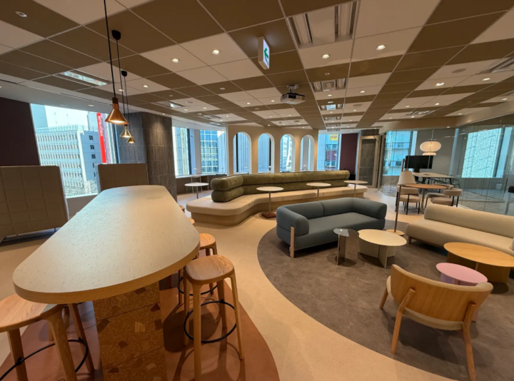 札幌の「支える人」を、私たちが支える。株式会社HR CAREER、介護・看護・保育・栄養管理に携わる専門職向け【完全無料】カフェラウンジを札幌4plaに2026年3月オープンの画像