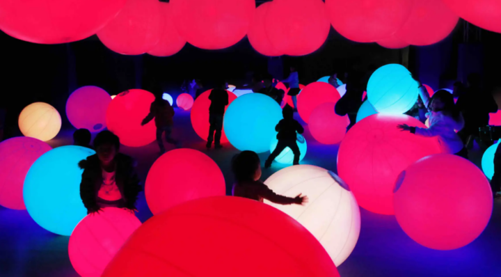 チームラボ、北海道立帯広美術館にて『チームラボ 学ぶ！未来の遊園地』を開催。会期は7月11日(土)から9月6日(日)までの画像