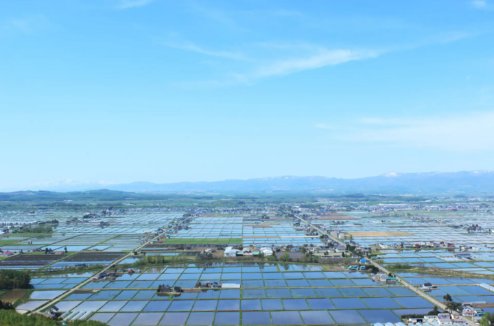 札幌で”写真の町“東川町を旅する。“天然水で暮らす町”の恵みがホテルをジャック！食・酒・文化で町の魅力を再発見する地域連携企画を6月16日より開始！の画像