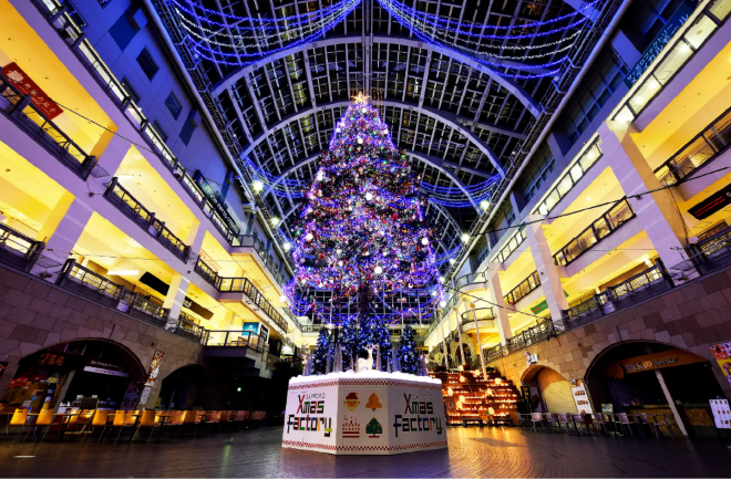 「サッポロ クリスマスファクトリー ジャンボクリスマスツリー点灯式2026」開催！高さ約15mの巨大ツリーが、幻想的な光に包まれる特別な夜の画像